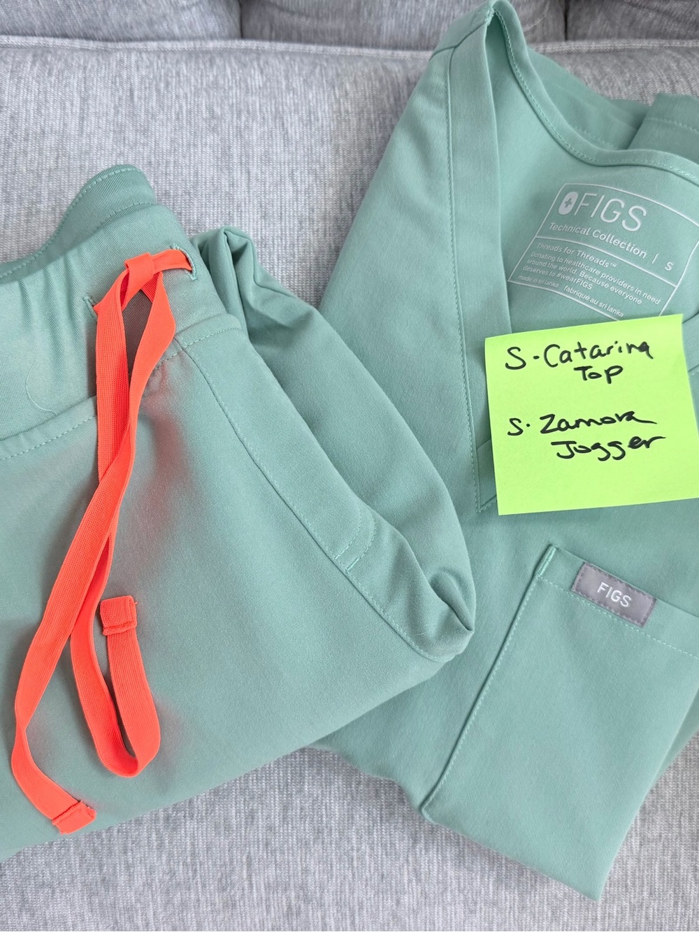 FIGS women’s scrubs JADE S- Catarina , SP Zamora Joggers
